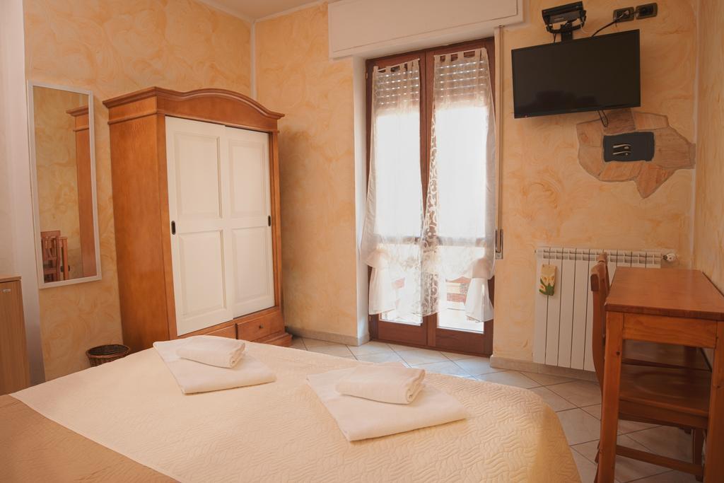 La Manta Guest House Альгеро Экстерьер фото